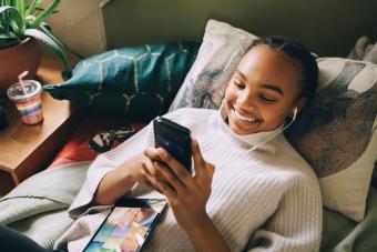 6 of the Best Chat Rooms for Teens to Connect In