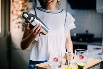 How to Use a Cocktail Shaker to Mix Drinks Like a Pro