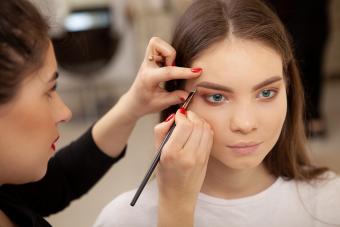 6 Best Eyeshadows for Blue-Green Eyed Beauties